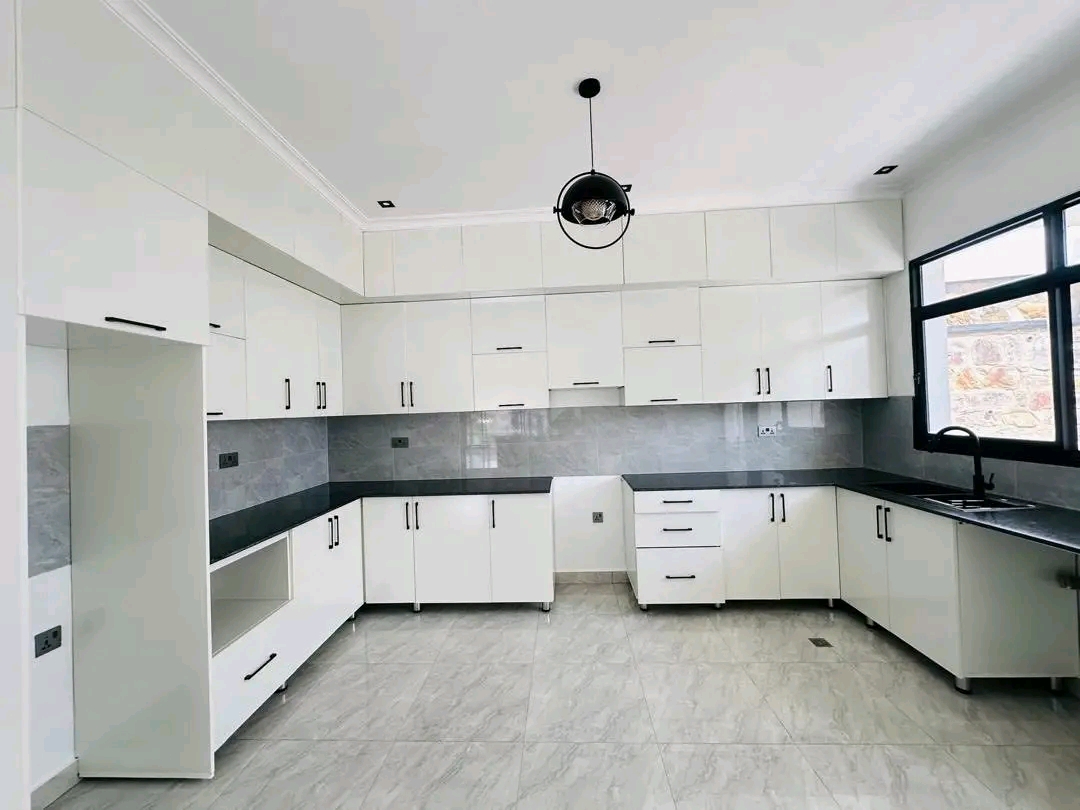 Nice brand new Un furnished house for rent in kibagababaga